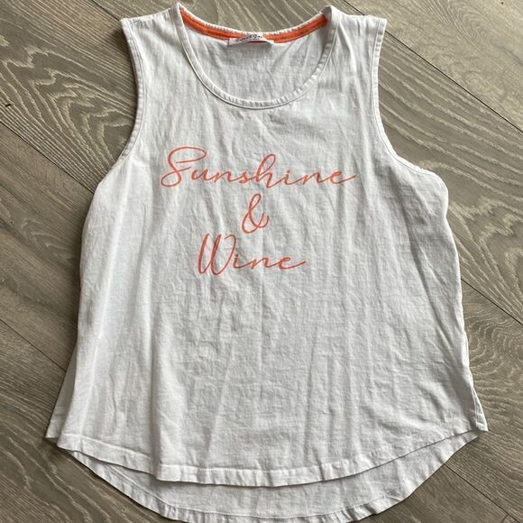 Sunshine and Wine Tank  - Picture 1 of 4